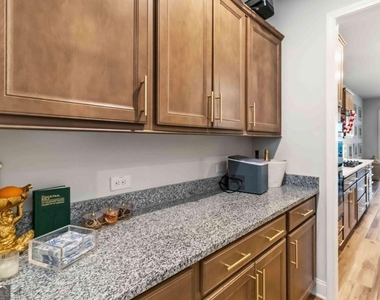 307 Ernest Avenue - Photo Thumbnail 7