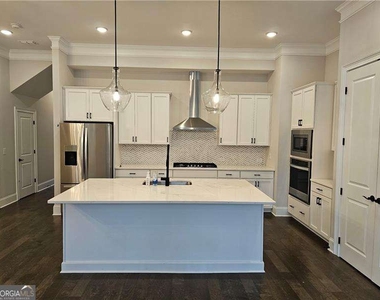 118 Batten Board Way - Photo Thumbnail 3