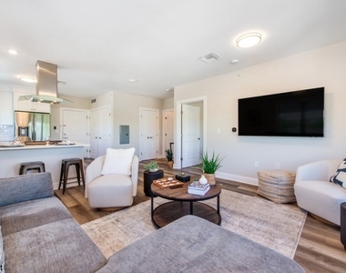246 Main St - Photo Thumbnail 15