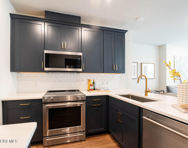 1403 Kingsley Street - Photo Thumbnail 15