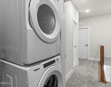 1403 Kingsley Street - Photo Thumbnail 20
