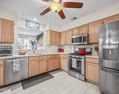 761 Banyan Court - Photo Thumbnail 13