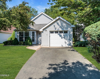 18 Jasmine Lane - Photo Thumbnail 4