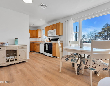 548 Washington Boulevard - Photo Thumbnail 2