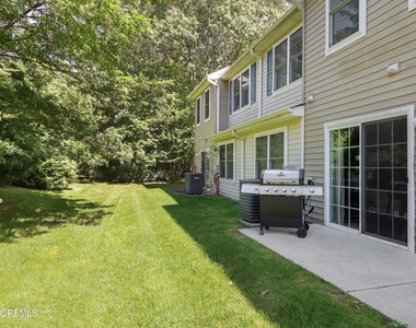 207 Harvest Way - Photo Thumbnail 23