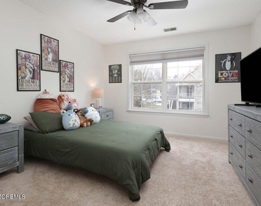 1015 Wedgewood Circle - Photo Thumbnail 17