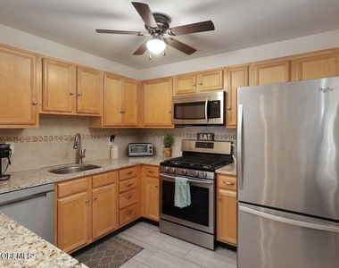 1015 Wedgewood Circle - Photo Thumbnail 6