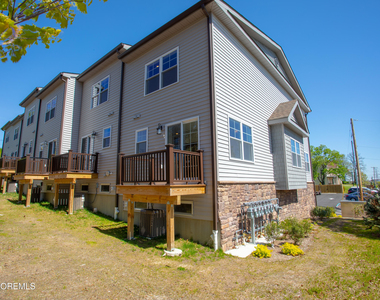 246 Main Street - Photo Thumbnail 31