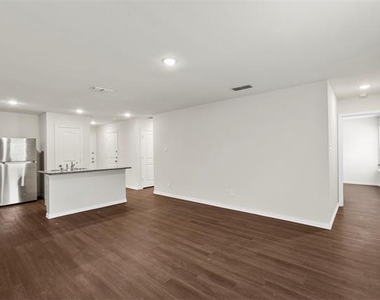 2208 Sayle Street - Photo Thumbnail 9