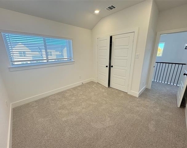 1216 Eureka Springs Street - Photo Thumbnail 12
