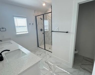 1216 Eureka Springs Street - Photo Thumbnail 9