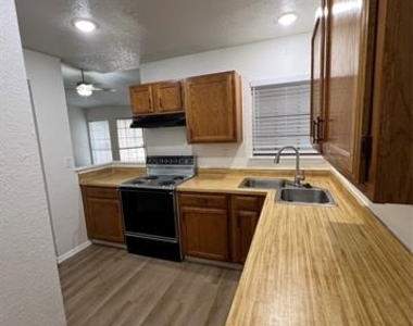 3045 Navarro Lane - Photo Thumbnail 2