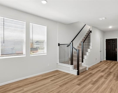 736 Portina Drive - Photo Thumbnail 26