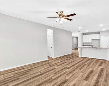 736 Portina Drive - Photo Thumbnail 8
