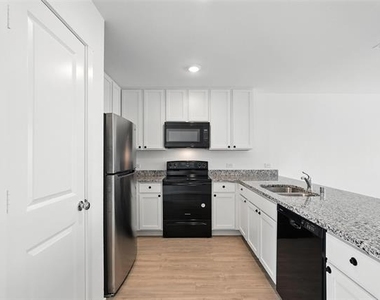 926 Wood Stork Way - Photo Thumbnail 5
