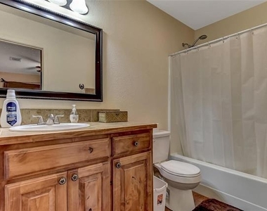 502 E Hughes Street - Photo Thumbnail 7