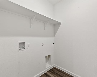 10353 Burnfoot Lane - Photo Thumbnail 6