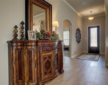 207 Michael Drive - Photo Thumbnail 12