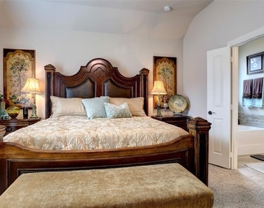 207 Michael Drive - Photo Thumbnail 14