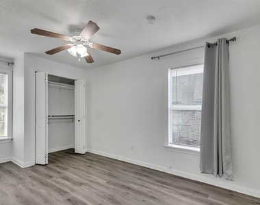 3024 Carnation Avenue - Photo Thumbnail 14