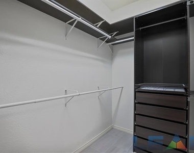 8704 Moss Hill Road - Photo Thumbnail 10