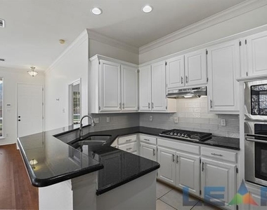 8704 Moss Hill Road - Photo Thumbnail 11