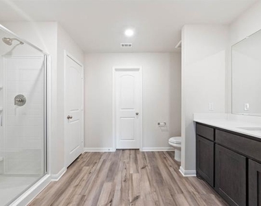 6324 Crosswood Lane - Photo Thumbnail 10
