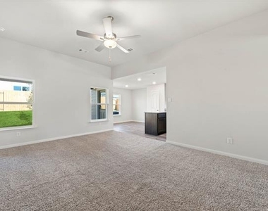 6324 Crosswood Lane - Photo Thumbnail 8