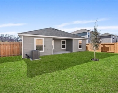 6324 Crosswood Lane - Photo Thumbnail 2