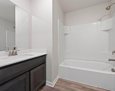 6324 Crosswood Lane - Photo Thumbnail 13