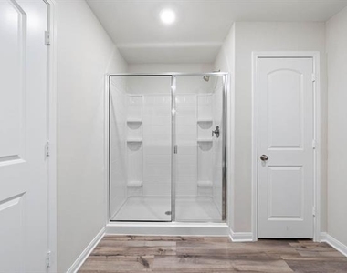 6324 Crosswood Lane - Photo Thumbnail 11