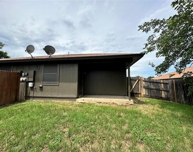 833 White Rock Street - Photo Thumbnail 15