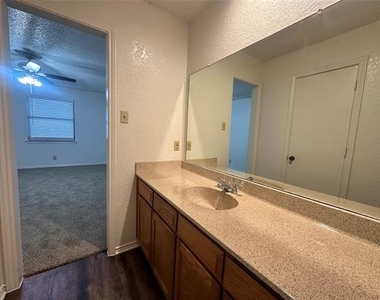 833 White Rock Street - Photo Thumbnail 13