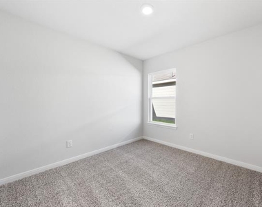 6318 Crosswood Lane - Photo Thumbnail 16