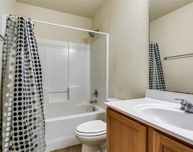 15407 Dorothy Nell Drive - Photo Thumbnail 9
