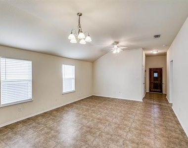 15407 Dorothy Nell Drive - Photo Thumbnail 4