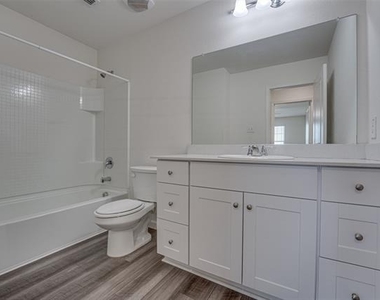 767 Camden Drive - Photo Thumbnail 23