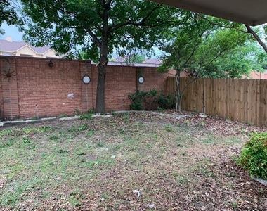2805 Hawthorne Lane - Photo Thumbnail 19