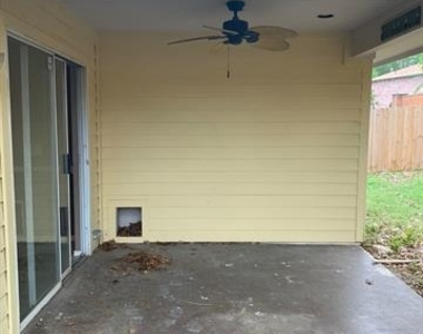 2805 Hawthorne Lane - Photo Thumbnail 18