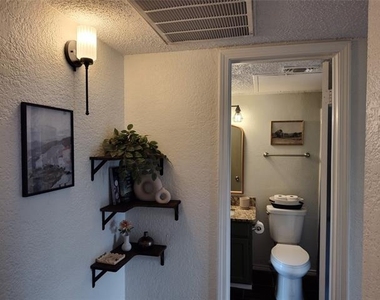 4748 Old Bent Tree Lane - Photo Thumbnail 10