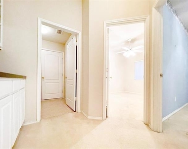 2712 Hereford Road - Photo Thumbnail 30