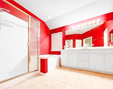 2712 Hereford Road - Photo Thumbnail 23