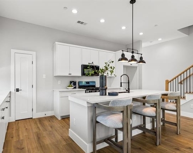 4709 Virginia Avenue - Photo Thumbnail 11
