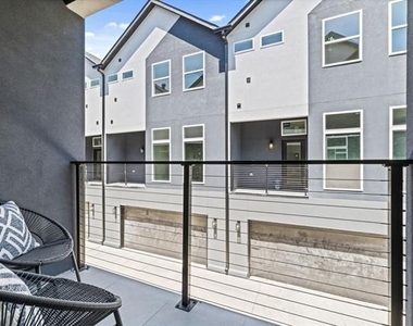 4709 Virginia Avenue - Photo Thumbnail 23