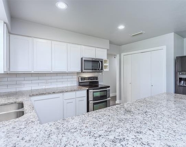 5036 Westway Drive - Photo Thumbnail 7
