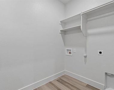 405 W Hull Street - Photo Thumbnail 12