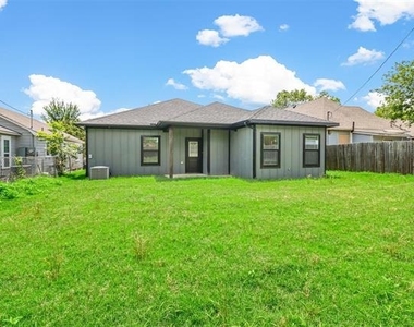 405 W Hull Street - Photo Thumbnail 15