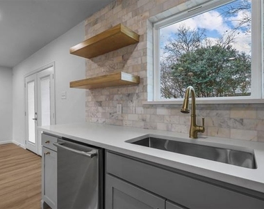 5832 Tracyne Drive - Photo Thumbnail 4