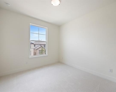 7066 Lathrop Lane - Photo Thumbnail 19