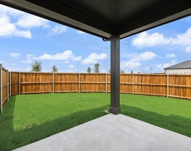 7066 Lathrop Lane - Photo Thumbnail 22